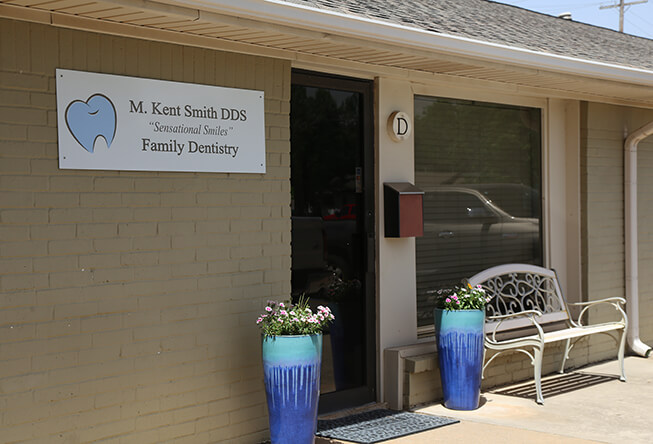 Outside view of Edmond Oklahoma dental office building